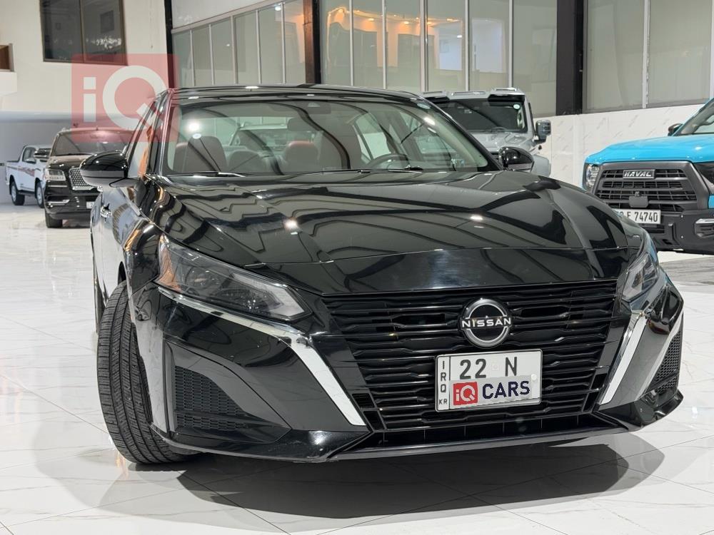 نيسان ألتيما